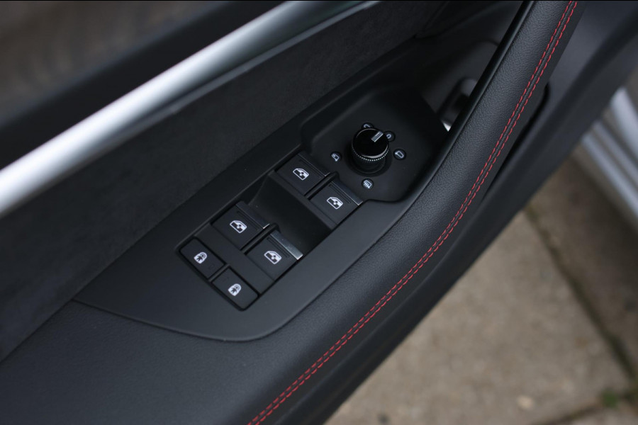 Audi A6 Avant 55 TFSI e Quattro S-Line *Pano*RS-Stoelen*360 Camera*Trekhaak*