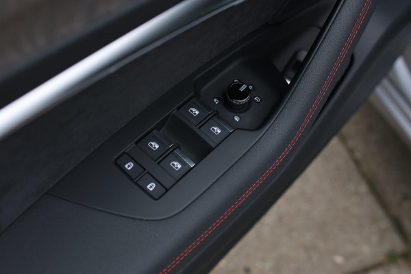 Audi A6 Avant 55 TFSI e Quattro S-Line *Pano*RS-Stoelen*360 Camera*Trekhaak*