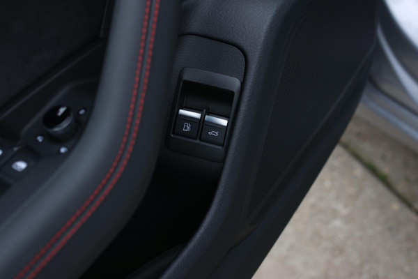 Audi A6 Avant 55 TFSI e Quattro S-Line *Pano*RS-Stoelen*360 Camera*Trekhaak*