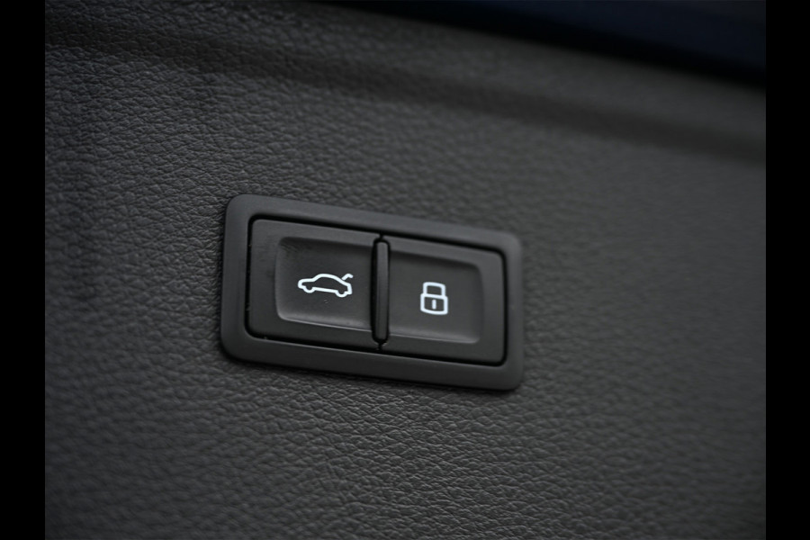 Audi Q5 2.0 TFSI QUATTRO LAUNCH EDITION | NL-AUTO | KEYLESS | TREKHAAK | AMBIANCE INTERIEUR | S-LINE | BLACK-OPTIC | 360 CAMERA | VIRTUA Audi Q5 2.0 TFSI QUATTRO LAUNCH EDITION | NL-AUTO | KEYLESS | TREKHAAK | AMBIANCE INTERIEUR | S-LINE | BLACK-OPTIC | 360 CAMERA | VIRTUA