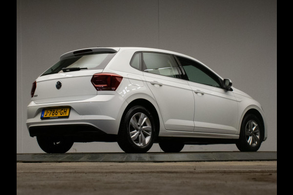Volkswagen Polo 1.0 TSI Comfortline Sport (APPLE CARPLAY,NAVI,ADAPTIVE CRUISE,LED,DAB,SPORTSTOELEN,LM VELGEN,NETTE STAAT) Volkswagen Polo 1.0 TSI Comfortline Sport (APPLE CARPLAY,NAVI,ADAPTIVE CRUISE,LED,DAB,SPORTSTOELEN,LM VELGEN,NETTE STAAT)