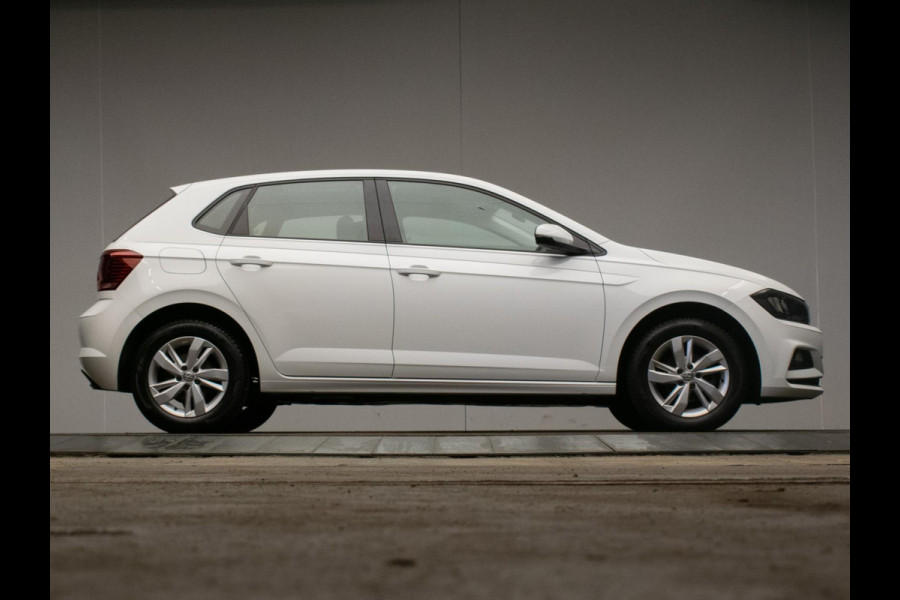 Volkswagen Polo 1.0 TSI Comfortline Sport (APPLE CARPLAY,NAVI,ADAPTIVE CRUISE,LED,DAB,SPORTSTOELEN,LM VELGEN,NETTE STAAT) Volkswagen Polo 1.0 TSI Comfortline Sport (APPLE CARPLAY,NAVI,ADAPTIVE CRUISE,LED,DAB,SPORTSTOELEN,LM VELGEN,NETTE STAAT)
