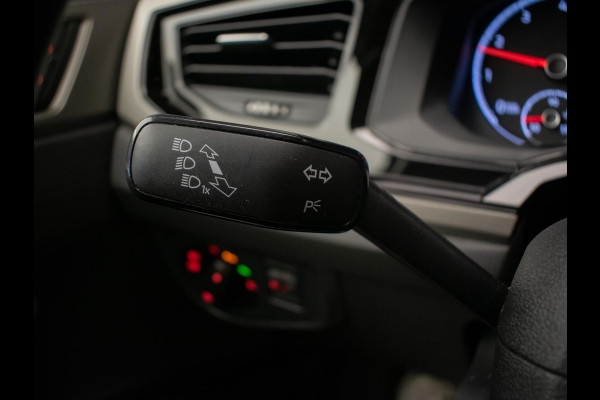Volkswagen Polo 1.0 TSI Comfortline Sport (APPLE CARPLAY,NAVI,ADAPTIVE CRUISE,LED,DAB,SPORTSTOELEN,LM VELGEN,NETTE STAAT) Volkswagen Polo 1.0 TSI Comfortline Sport (APPLE CARPLAY,NAVI,ADAPTIVE CRUISE,LED,DAB,SPORTSTOELEN,LM VELGEN,NETTE STAAT)