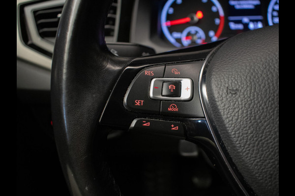 Volkswagen Polo 1.0 TSI Comfortline Sport (APPLE CARPLAY,NAVI,ADAPTIVE CRUISE,LED,DAB,SPORTSTOELEN,LM VELGEN,NETTE STAAT) Volkswagen Polo 1.0 TSI Comfortline Sport (APPLE CARPLAY,NAVI,ADAPTIVE CRUISE,LED,DAB,SPORTSTOELEN,LM VELGEN,NETTE STAAT)