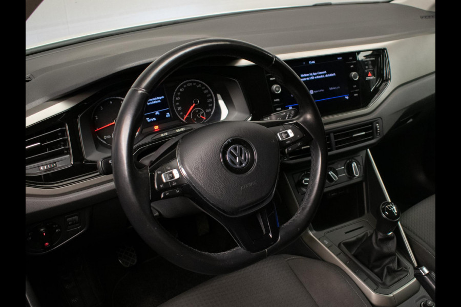 Volkswagen Polo 1.0 TSI Comfortline Sport (APPLE CARPLAY,NAVI,ADAPTIVE CRUISE,LED,DAB,SPORTSTOELEN,LM VELGEN,NETTE STAAT) Volkswagen Polo 1.0 TSI Comfortline Sport (APPLE CARPLAY,NAVI,ADAPTIVE CRUISE,LED,DAB,SPORTSTOELEN,LM VELGEN,NETTE STAAT)