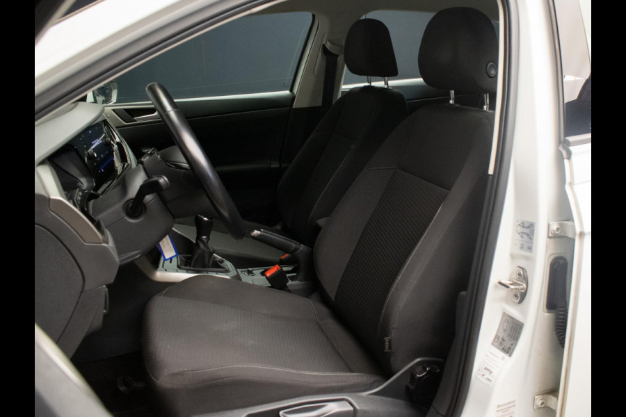 Volkswagen Polo 1.0 TSI Comfortline Sport (APPLE CARPLAY,NAVI,ADAPTIVE CRUISE,LED,DAB,SPORTSTOELEN,LM VELGEN,NETTE STAAT) Volkswagen Polo 1.0 TSI Comfortline Sport (APPLE CARPLAY,NAVI,ADAPTIVE CRUISE,LED,DAB,SPORTSTOELEN,LM VELGEN,NETTE STAAT)