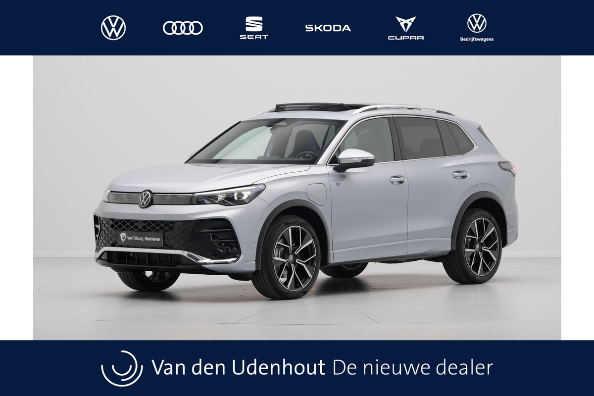 Volkswagen Tiguan 1.5 eHybrid 204 6DSG R-Line Edition Automaat | Black Style Pakket Volkswagen Tiguan 1.5 eHybrid 204 6DSG R-Line Edition Automaat | Black Style Pakket