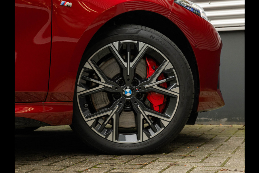 BMW 1-serie 120 M-Sport Pro - Pano - Trekhaak - Driving Ass - Camera