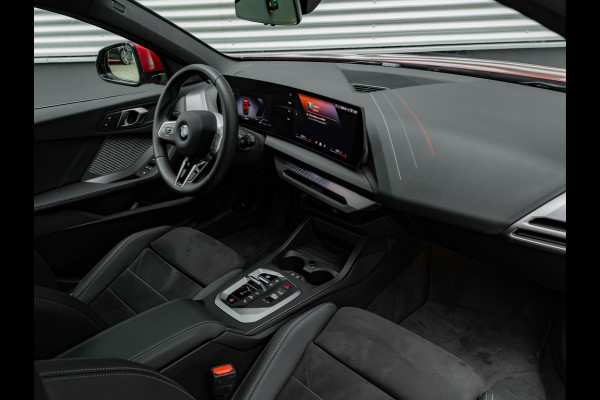 BMW 1-serie 120 M-Sport Pro - Pano - Trekhaak - Driving Ass - Camera