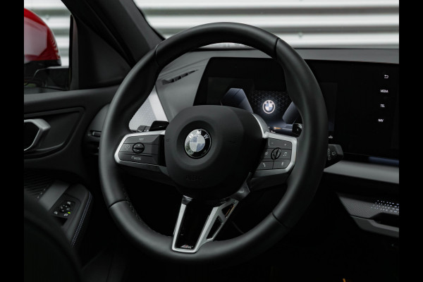 BMW 1-serie 120 M-Sport Pro - Pano - Trekhaak - Driving Ass - Camera