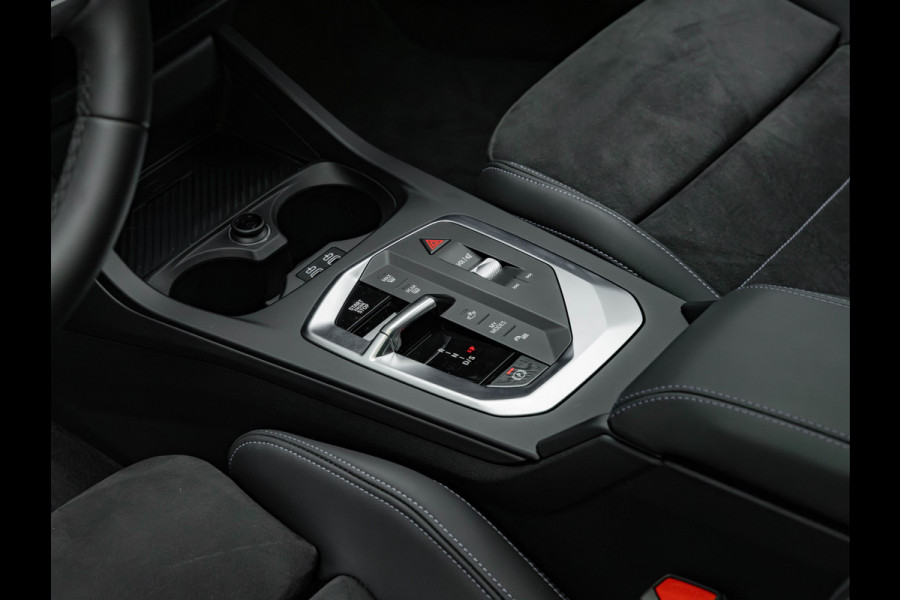 BMW 1-serie 120 M-Sport Pro - Pano - Trekhaak - Driving Ass - Camera