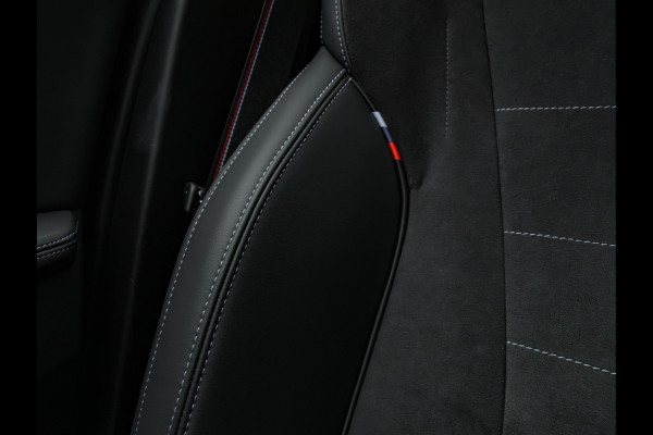 BMW 1-serie 120 M-Sport Pro - Pano - Trekhaak - Driving Ass - Camera