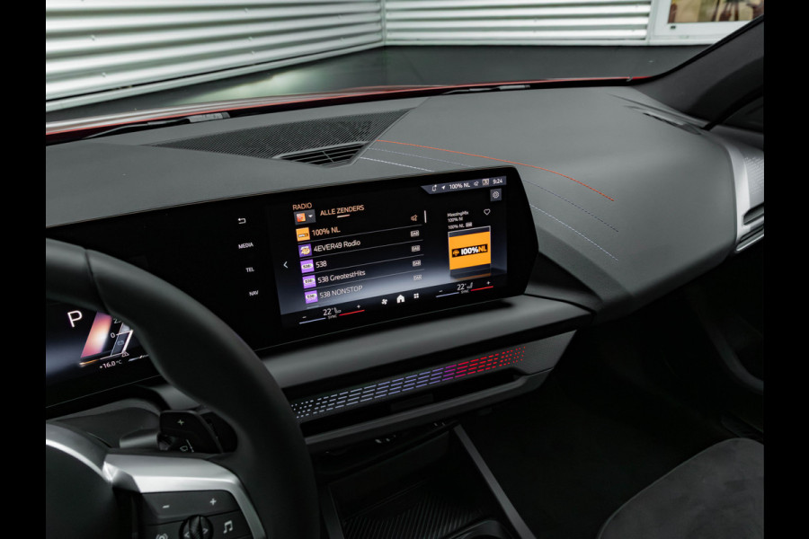 BMW 1-serie 120 M-Sport Pro - Pano - Trekhaak - Driving Ass - Camera