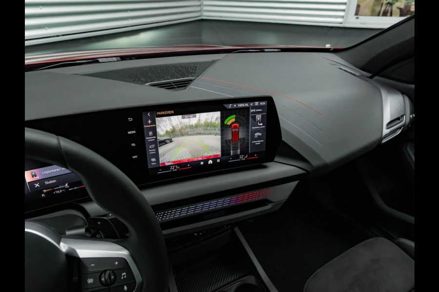 BMW 1-serie 120 M-Sport Pro - Pano - Trekhaak - Driving Ass - Camera