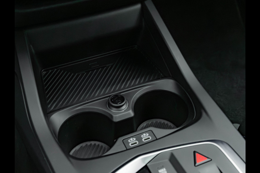 BMW 1-serie 120 M-Sport Pro - Pano - Trekhaak - Driving Ass - Camera