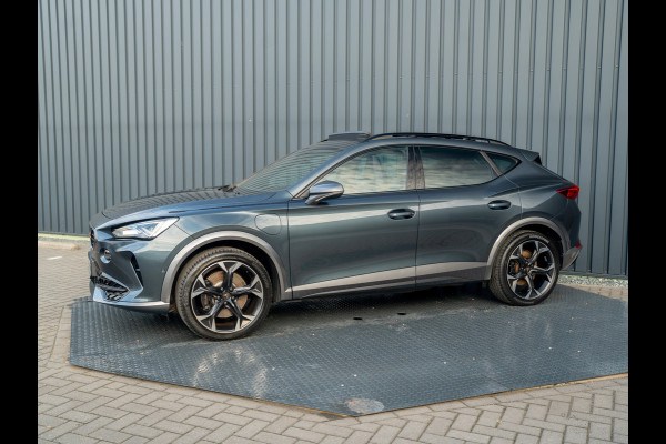 CUPRA Formentor 1.4 e-Hybrid 245Pk VZ Copper Edition | Panodak | Keyless | Camera | Prijs Rijklaar!! CUPRA Formentor 1.4 e-Hybrid 245Pk VZ Copper Edition | Panodak | Keyless | Camera | Prijs Rijklaar!!