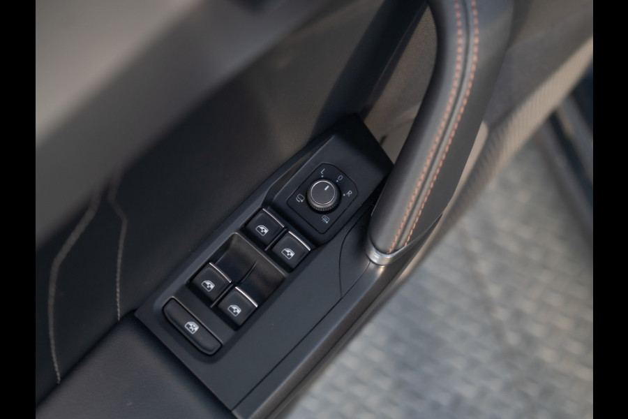 CUPRA Formentor 1.4 e-Hybrid 245Pk VZ Copper Edition | Panodak | Keyless | Camera | Prijs Rijklaar!! CUPRA Formentor 1.4 e-Hybrid 245Pk VZ Copper Edition | Panodak | Keyless | Camera | Prijs Rijklaar!!