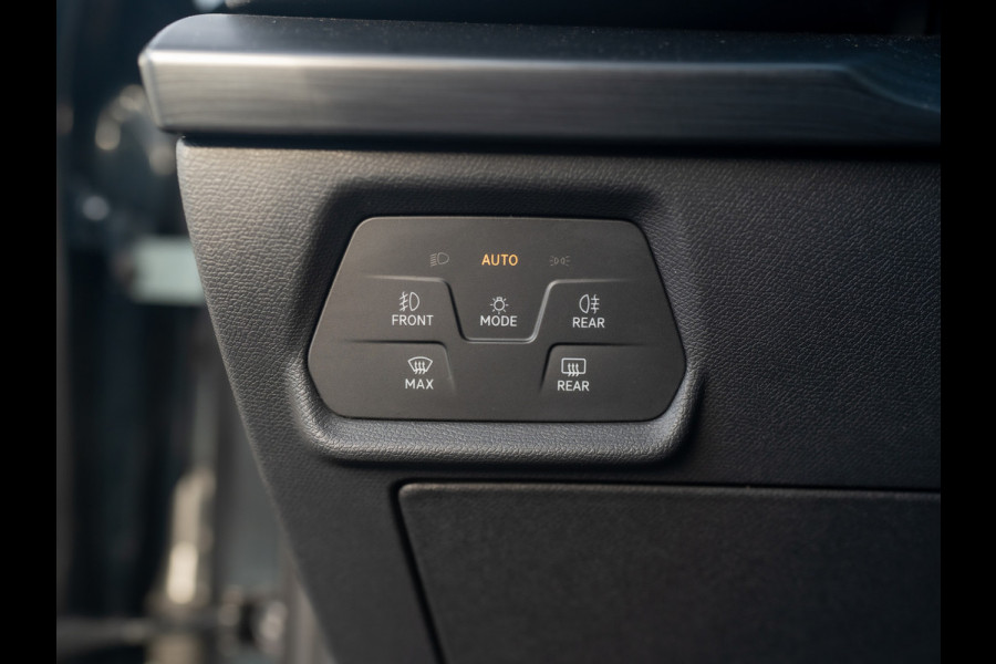 CUPRA Formentor 1.4 e-Hybrid 245Pk VZ Copper Edition | Panodak | Keyless | Camera | Prijs Rijklaar!! CUPRA Formentor 1.4 e-Hybrid 245Pk VZ Copper Edition | Panodak | Keyless | Camera | Prijs Rijklaar!!