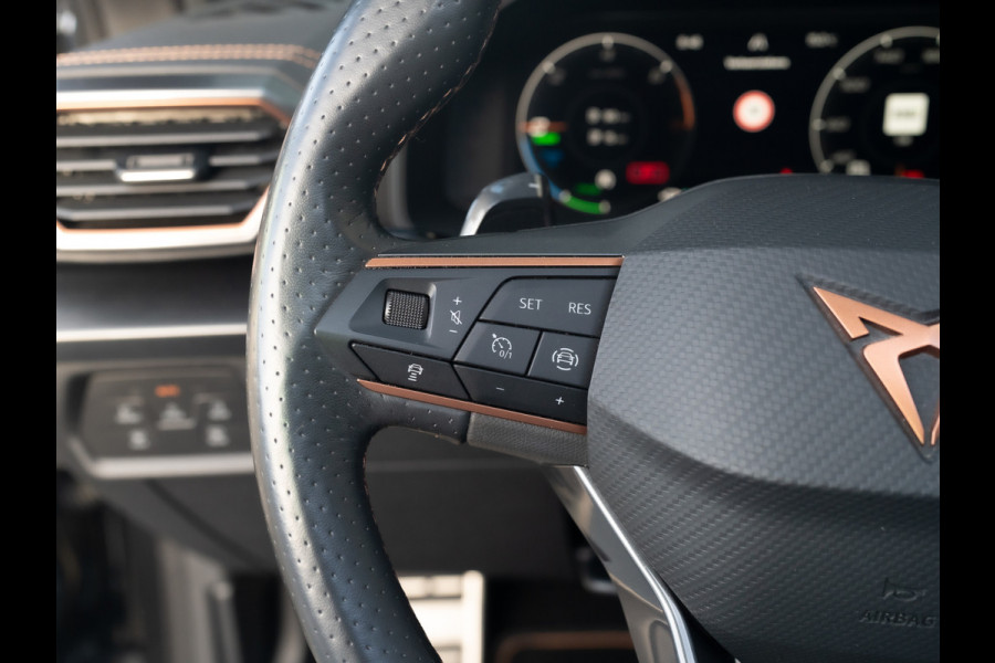 CUPRA Formentor 1.4 e-Hybrid 245Pk VZ Copper Edition | Panodak | Keyless | Camera | Prijs Rijklaar!! CUPRA Formentor 1.4 e-Hybrid 245Pk VZ Copper Edition | Panodak | Keyless | Camera | Prijs Rijklaar!!