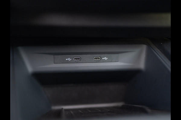 CUPRA Formentor 1.4 e-Hybrid 245Pk VZ Copper Edition | Panodak | Keyless | Camera | Prijs Rijklaar!! CUPRA Formentor 1.4 e-Hybrid 245Pk VZ Copper Edition | Panodak | Keyless | Camera | Prijs Rijklaar!!