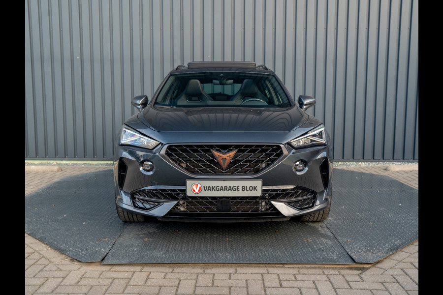 CUPRA Formentor 1.4 e-Hybrid 245Pk VZ Copper Edition | Panodak | Keyless | Camera | Prijs Rijklaar!! CUPRA Formentor 1.4 e-Hybrid 245Pk VZ Copper Edition | Panodak | Keyless | Camera | Prijs Rijklaar!!