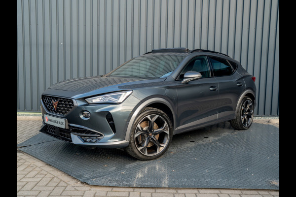 CUPRA Formentor 1.4 e-Hybrid 245Pk VZ Copper Edition | Panodak | Keyless | Camera | Prijs Rijklaar!! CUPRA Formentor 1.4 e-Hybrid 245Pk VZ Copper Edition | Panodak | Keyless | Camera | Prijs Rijklaar!!