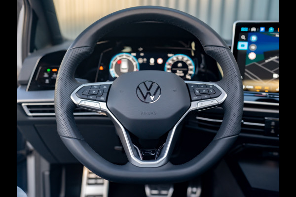 Volkswagen GOLF Variant 1.5 eTSI R-Line Edition | Pano | Trekhaak wegkl. | IQ Light | Head Up | Elk. A-klep | Prijs Rijklaar!! Volkswagen GOLF Variant 1.5 eTSI R-Line Edition | Pano | Trekhaak wegkl. | IQ Light | Head Up | Elk. A-klep | Prijs Rijklaar!!