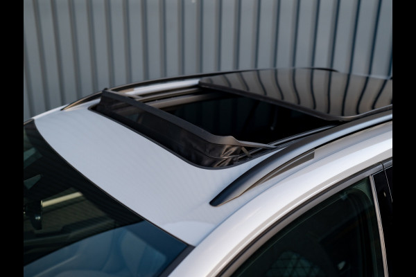 Volkswagen GOLF Variant 1.5 eTSI R-Line Edition | Pano | Trekhaak wegkl. | IQ Light | Head Up | Elk. A-klep | Prijs Rijklaar!! Volkswagen GOLF Variant 1.5 eTSI R-Line Edition | Pano | Trekhaak wegkl. | IQ Light | Head Up | Elk. A-klep | Prijs Rijklaar!!