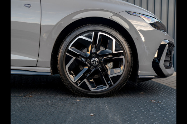 Volkswagen GOLF Variant 1.5 eTSI R-Line Edition | Pano | Trekhaak wegkl. | IQ Light | Head Up | Elk. A-klep | Prijs Rijklaar!! Volkswagen GOLF Variant 1.5 eTSI R-Line Edition | Pano | Trekhaak wegkl. | IQ Light | Head Up | Elk. A-klep | Prijs Rijklaar!!