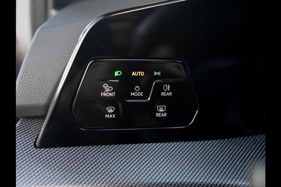 Volkswagen GOLF Variant 1.5 eTSI R-Line Edition | Pano | Trekhaak wegkl. | IQ Light | Head Up | Elk. A-klep | Prijs Rijklaar!! Volkswagen GOLF Variant 1.5 eTSI R-Line Edition | Pano | Trekhaak wegkl. | IQ Light | Head Up | Elk. A-klep | Prijs Rijklaar!!