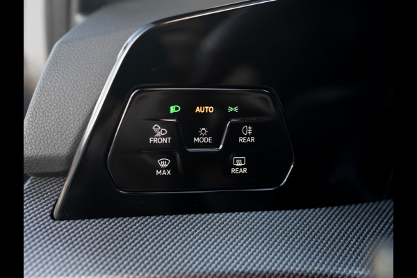Volkswagen GOLF Variant 1.5 eTSI R-Line Edition | Pano | Trekhaak wegkl. | IQ Light | Head Up | Elk. A-klep | Prijs Rijklaar!! Volkswagen GOLF Variant 1.5 eTSI R-Line Edition | Pano | Trekhaak wegkl. | IQ Light | Head Up | Elk. A-klep | Prijs Rijklaar!!