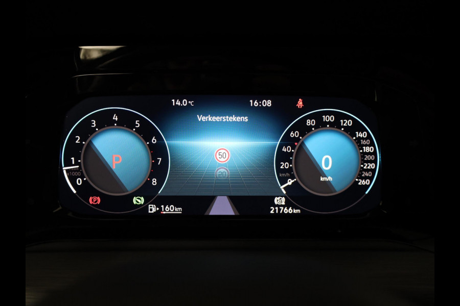 Volkswagen Golf 1.5 eTSI Style 130 pk Automaat (DSG) | Navigatie | Panoramadak | Parkeersensoren | Adaptieve cruise control | Stoelverwarming |