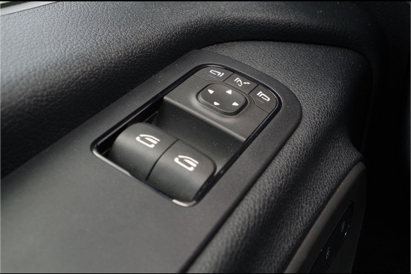 Mercedes-Benz Sprinter 319 3.0 V6 CDI L2H2 > 191pk/Luxe Bus/Dubbele schuifdeur/Luchtv. LED/Leer/Elektrisch verstelbare stoelen Mercedes-Benz Sprinter 319 3.0 V6 CDI L2H2 > 191pk/Luxe Bus/Dubbele schuifdeur/Luchtv. LED/Leer/Elektrisch verstelbare stoelen