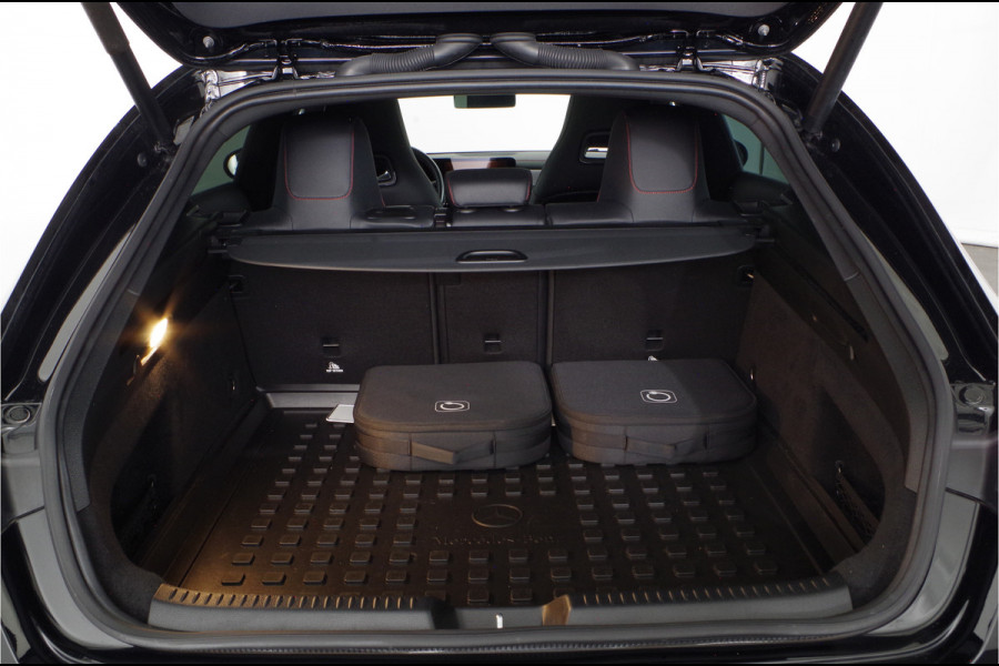 Mercedes-Benz CLA-Klasse Shooting Brake CLA Shooting Brake 250 e AMG Line > 218pk/Pano.schuif/Matrix LED/Memory/AMG velgen/trekhaak... Mercedes-Benz CLA-Klasse Shooting Brake CLA Shooting Brake 250 e AMG Line > 218pk/Pano.schuif/Matrix LED/Memory/AMG velgen/trekhaak...
