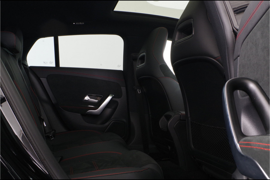 Mercedes-Benz CLA-Klasse Shooting Brake CLA Shooting Brake 250 e AMG Line > 218pk/Pano.schuif/Matrix LED/Memory/AMG velgen/trekhaak... Mercedes-Benz CLA-Klasse Shooting Brake CLA Shooting Brake 250 e AMG Line > 218pk/Pano.schuif/Matrix LED/Memory/AMG velgen/trekhaak...