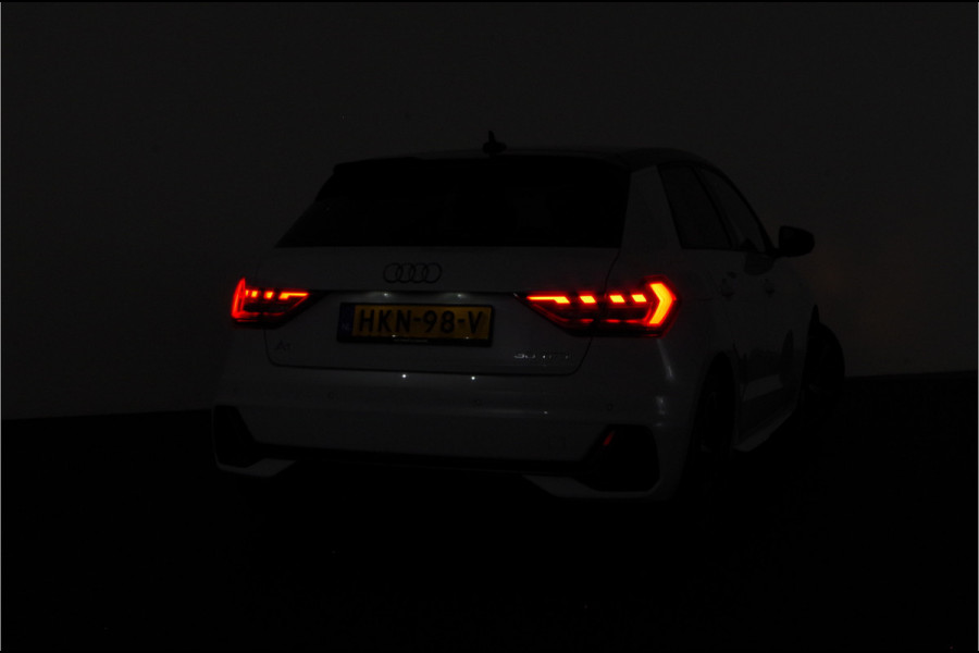 Audi A1 Sportback 30 TFSI S line > 116pk/Zwart dak/17inch/Glacier White/stoelverwarming...