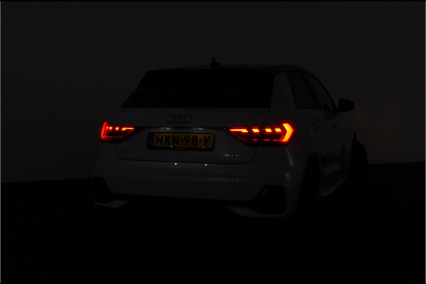Audi A1 Sportback 30 TFSI S line > 116pk/Zwart dak/17inch/Glacier White/stoelverwarming...