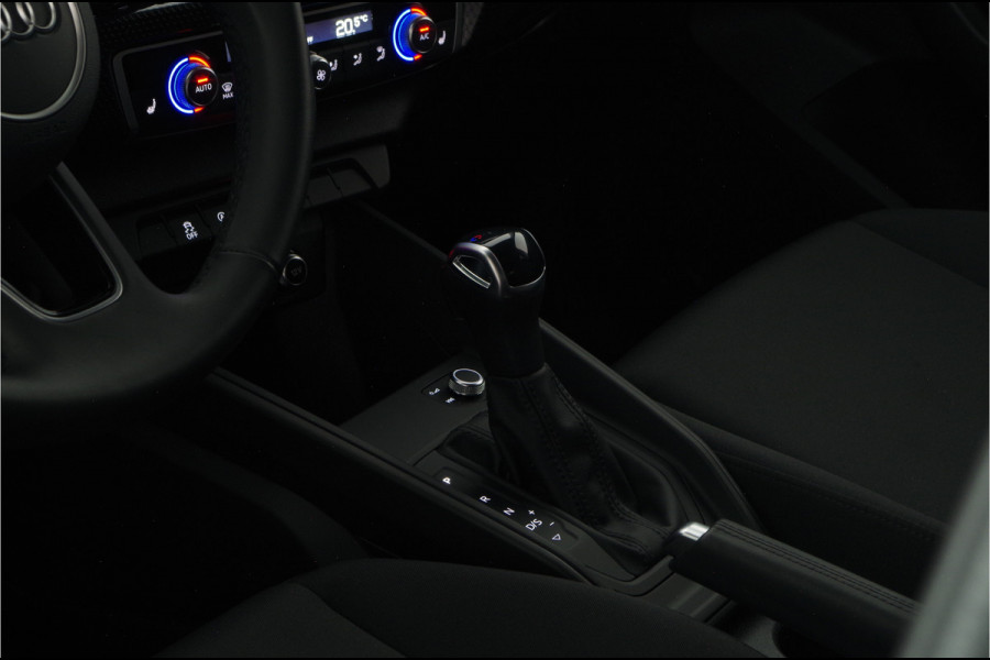 Audi A1 Sportback 30 TFSI S line > 116pk/Zwart dak/17inch/Glacier White/stoelverwarming...