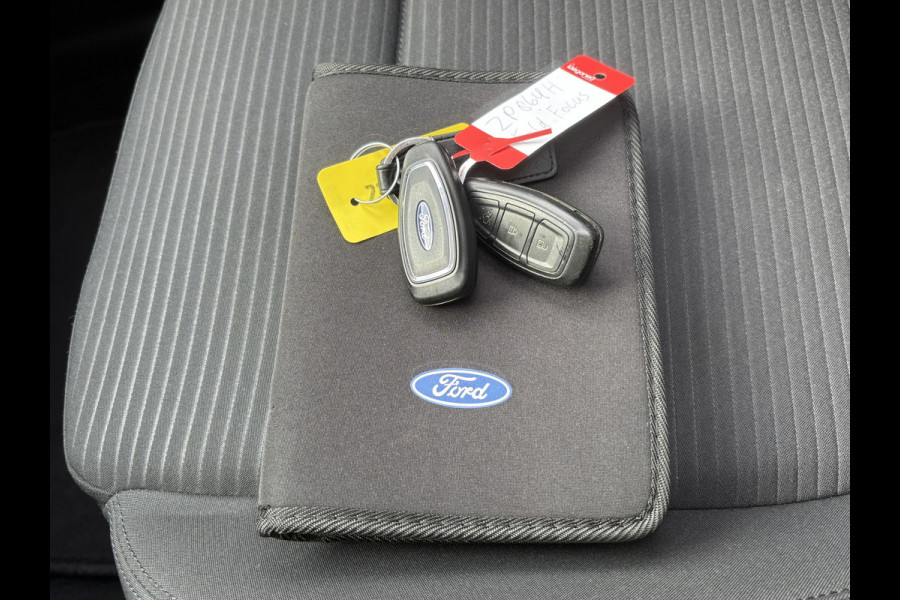 Ford FOCUS Wagon 1.0 EcoBoost Titanium Panodak | Stoel |Stuur Verwarming | Topstaat!