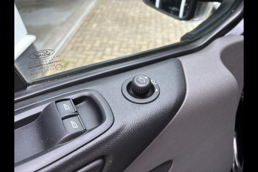 Ford Transit Custom 300 2.0 TDCI L2H1 Trend | Navi | Apple Carplay | Cruise Ford Transit Custom 300 2.0 TDCI L2H1 Trend | Navi | Apple Carplay | Cruise