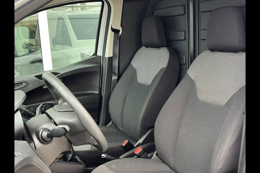 Ford Transit Courier 1.5 TDCI Ambiente Airco | Navigatie | 4 Cillinder | Imperiaal Ford Transit Courier 1.5 TDCI Ambiente Airco | Navigatie | 4 Cillinder | Imperiaal