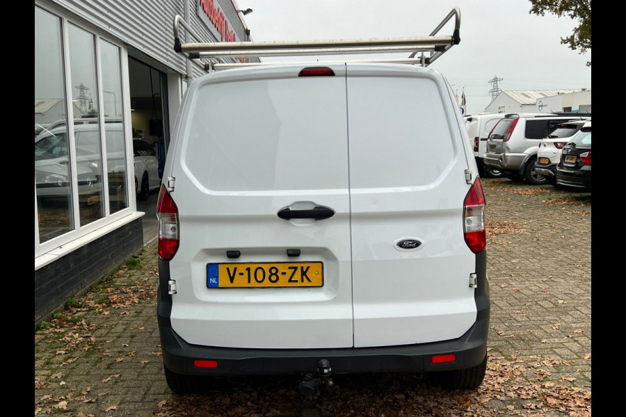 Ford Transit Courier 1.5 TDCI Ambiente Airco | Navigatie | 4 Cillinder | Imperiaal Ford Transit Courier 1.5 TDCI Ambiente Airco | Navigatie | 4 Cillinder | Imperiaal