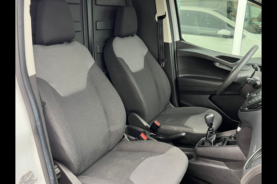 Ford Transit Courier 1.5 TDCI Ambiente Airco | Navigatie | 4 Cillinder | Imperiaal Ford Transit Courier 1.5 TDCI Ambiente Airco | Navigatie | 4 Cillinder | Imperiaal