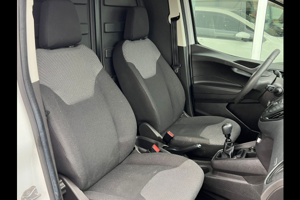 Ford Transit Courier 1.5 TDCI Ambiente Airco | Navigatie | 4 Cillinder | Imperiaal Ford Transit Courier 1.5 TDCI Ambiente Airco | Navigatie | 4 Cillinder | Imperiaal