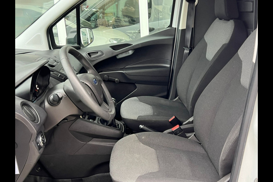 Ford Transit Courier 1.5 TDCI Ambiente Airco | Navigatie | 4 Cillinder | Imperiaal Ford Transit Courier 1.5 TDCI Ambiente Airco | Navigatie | 4 Cillinder | Imperiaal