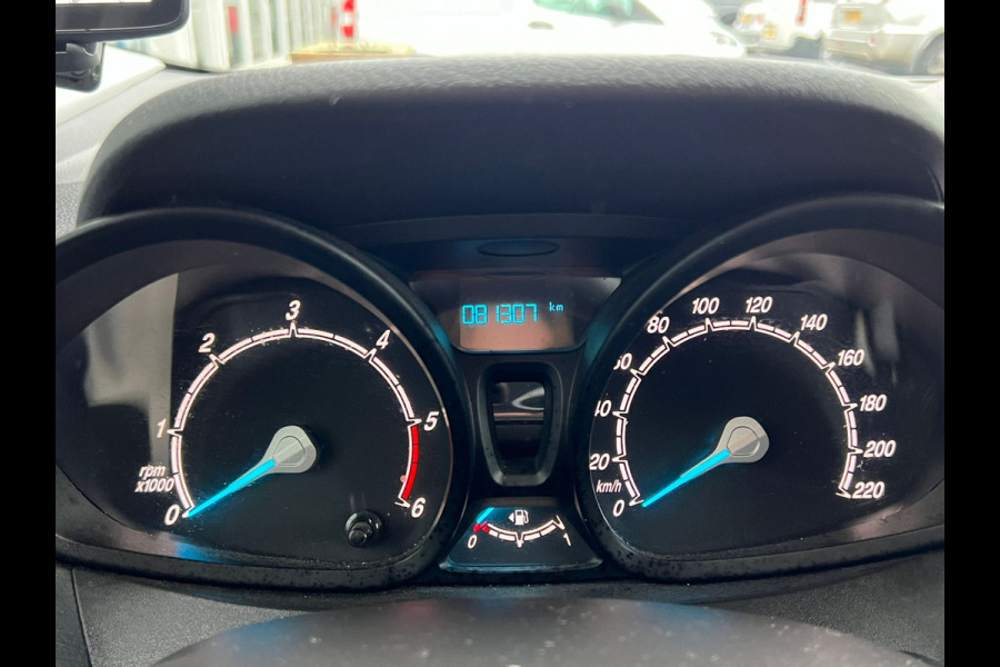 Ford Transit Courier 1.5 TDCI Ambiente Airco | Navigatie | 4 Cillinder | Imperiaal Ford Transit Courier 1.5 TDCI Ambiente Airco | Navigatie | 4 Cillinder | Imperiaal