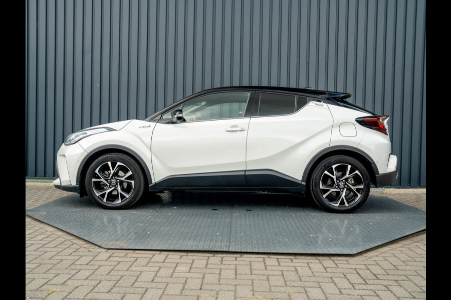 Toyota C-HR 2.0 Hybrid Bi-Tone | Dodehoek sensoren | Stuur&Stoel verw. | Parkeersensoren | Prijs Rijklaar!! Toyota C-HR 2.0 Hybrid Bi-Tone | Dodehoek sensoren | Stuur&Stoel verw. | Parkeersensoren | Prijs Rijklaar!!
