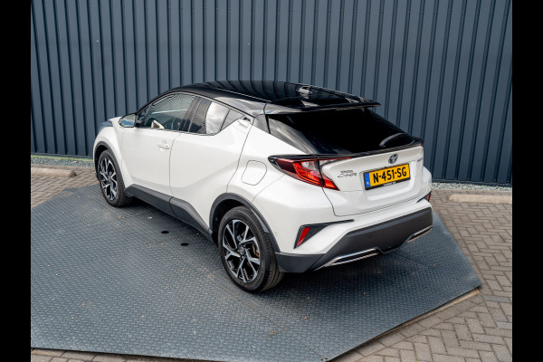 Toyota C-HR 2.0 Hybrid Bi-Tone | Dodehoek sensoren | Stuur&Stoel verw. | Parkeersensoren | Prijs Rijklaar!! Toyota C-HR 2.0 Hybrid Bi-Tone | Dodehoek sensoren | Stuur&Stoel verw. | Parkeersensoren | Prijs Rijklaar!!