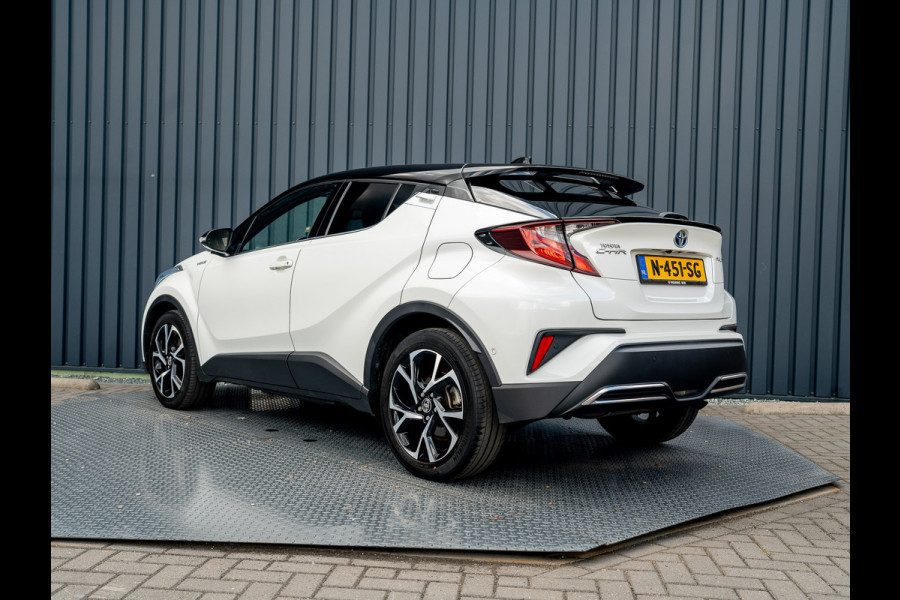 Toyota C-HR 2.0 Hybrid Bi-Tone | Dodehoek sensoren | Stuur&Stoel verw. | Parkeersensoren | Prijs Rijklaar!! Toyota C-HR 2.0 Hybrid Bi-Tone | Dodehoek sensoren | Stuur&Stoel verw. | Parkeersensoren | Prijs Rijklaar!!