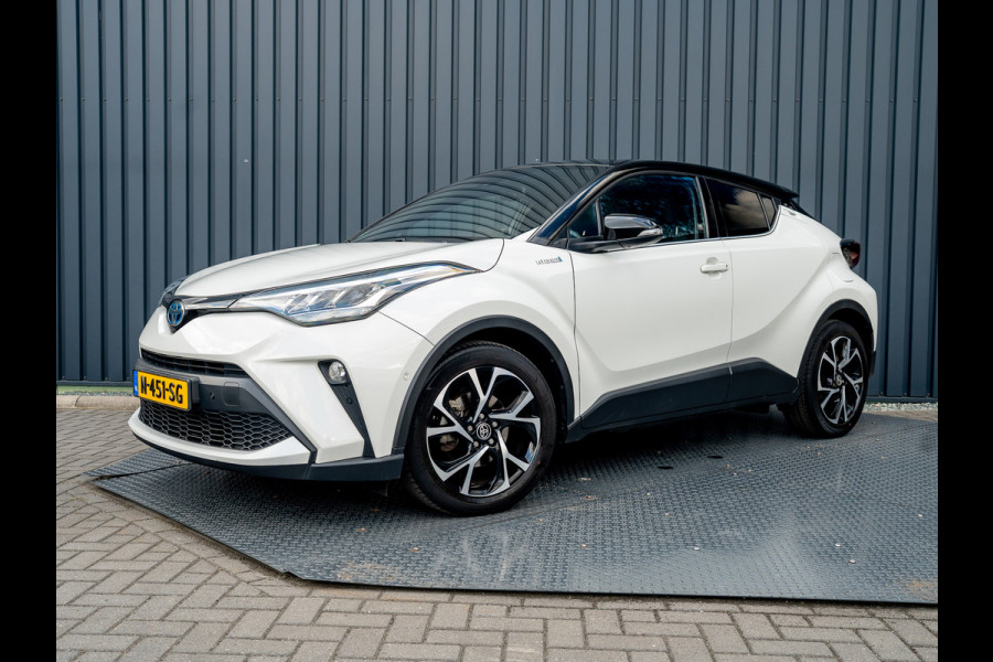 Toyota C-HR 2.0 Hybrid Bi-Tone | Dodehoek sensoren | Stuur&Stoel verw. | Parkeersensoren | Prijs Rijklaar!! Toyota C-HR 2.0 Hybrid Bi-Tone | Dodehoek sensoren | Stuur&Stoel verw. | Parkeersensoren | Prijs Rijklaar!!